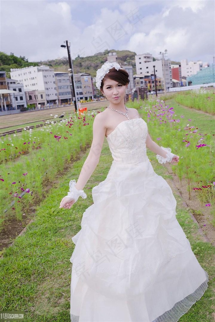 小孩骑大马牙签搅大缸