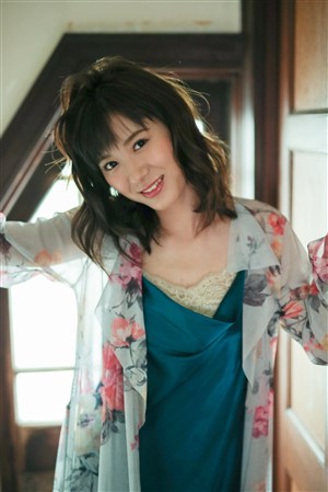 主人对尿奴憋尿惩罚