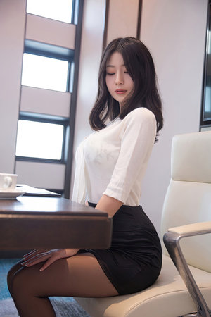 动漫人物一起做的视频